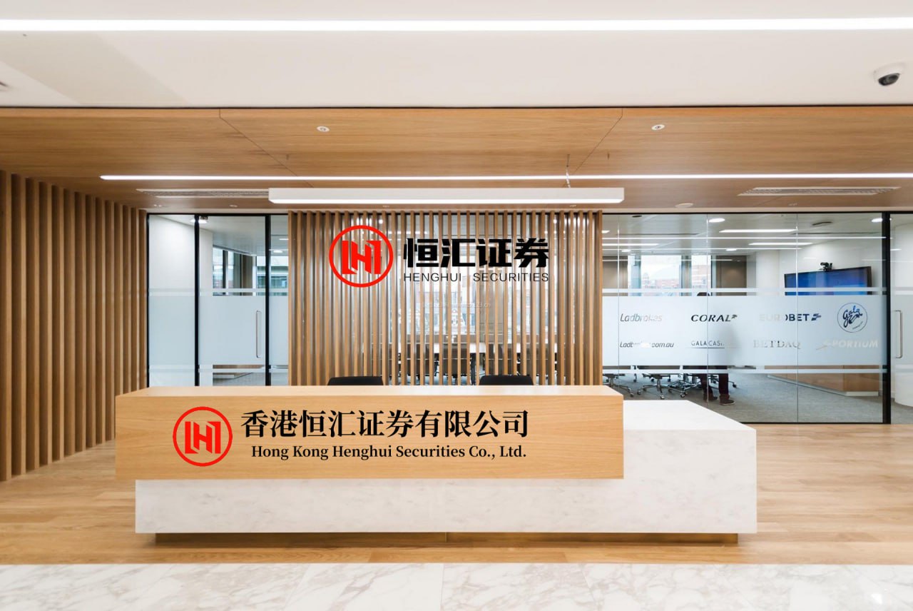 鑫月配 云更新榜单惊现黑马：无畏契约启动次数网吧登顶！